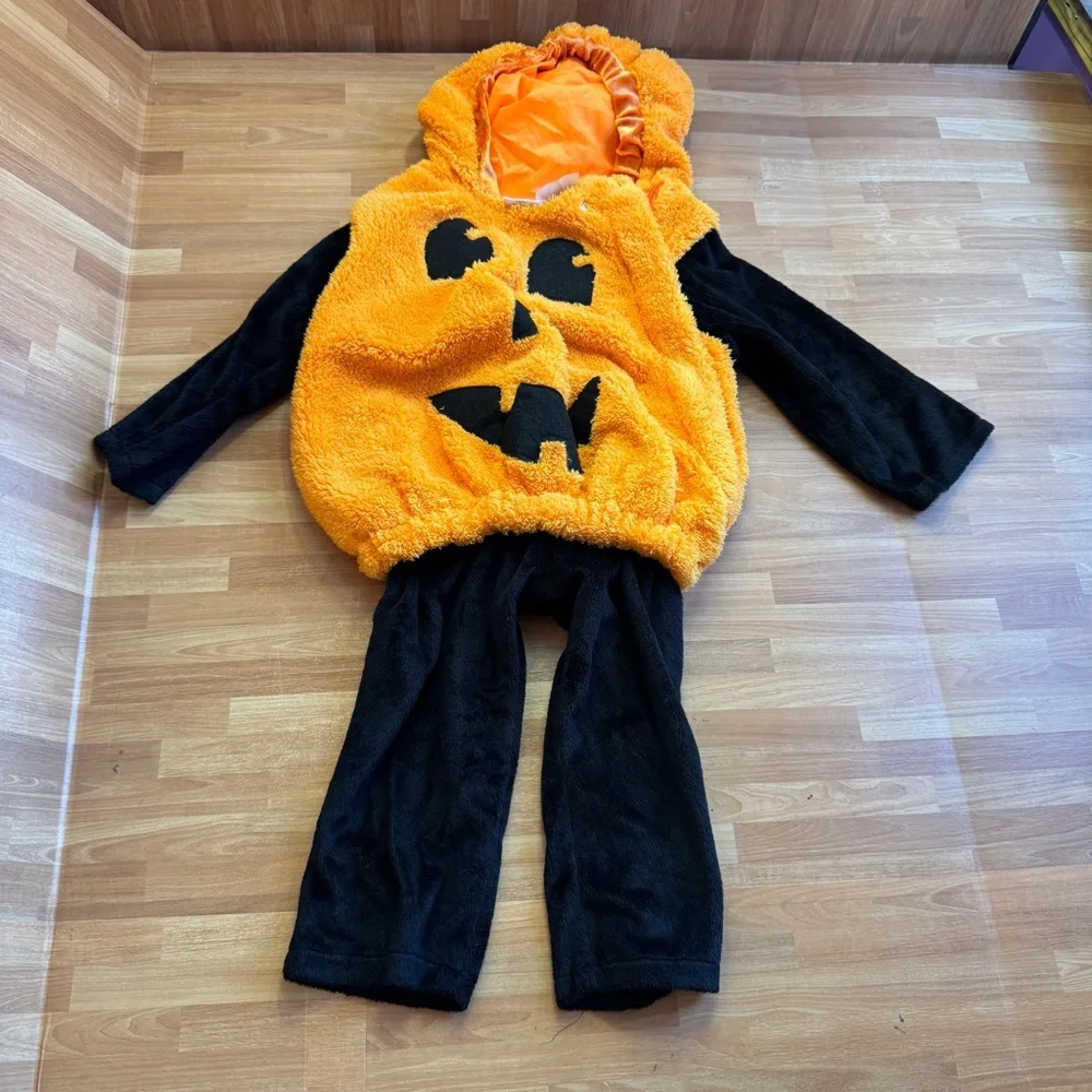 Pumpkin costume size 2t unisex baby toddler Halloween pumpkin costume
